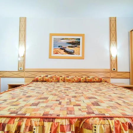 Apartamento Con Un Y Vista A La Jardin, Junto Al Mar, En Costa Del Silencio
