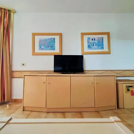 Διαμέρισμα Apartamento Con Un Y Vista A La Jardin, Junto Al Mar, En *