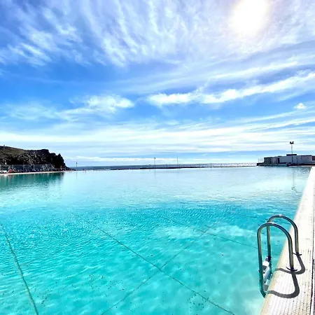 Apartamento Con Un Y Vista A La Jardin, Junto Al Mar, En * Costa Del Silencio