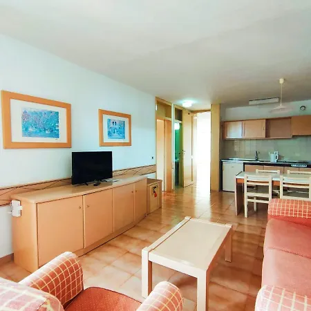 Appartement Apartamento Con Un Y Vista A La Jardin, Junto Al Mar, En *